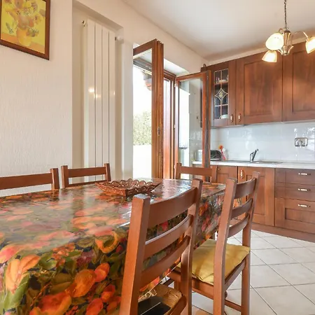 3 Bedroom Beautiful In Entrebin Holiday home Aosta
