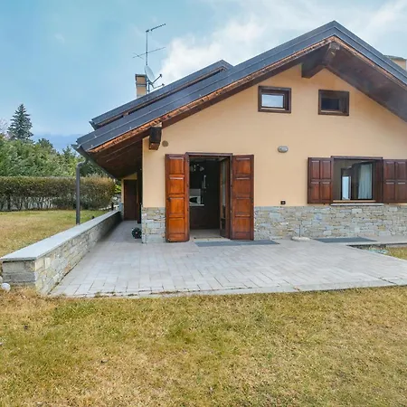 3 Bedroom Beautiful In Entrebin *