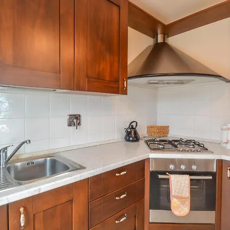 Дом отдыха 3 Bedroom Beautiful In Entrebin Аоста