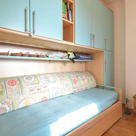 Дом отдыха 3 Bedroom Beautiful In Entrebin *