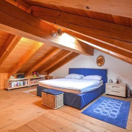 3 Bedroom Beautiful In Entrebin Аоста